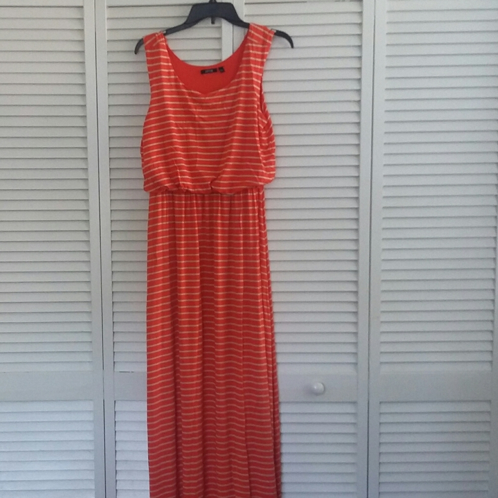 Women's maximum dress
